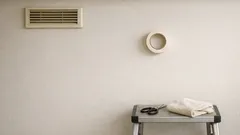 黄ばんだ給気口は白マステで簡単リメイク、換気を塞がない貼り方も解説