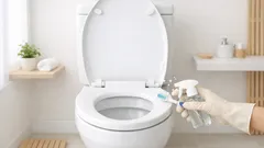 トイレのニオイの原因は便座のすき間かも クエン酸で時短掃除する手順